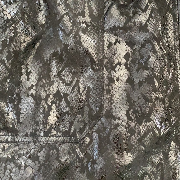 Black skirt mini size Large - Picture 3 of 3